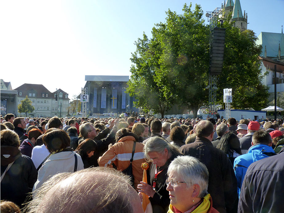 Naumburger pilgerten zum Heiligen Vater nach Erfurt (Foro: Karl-Franz Thiede)